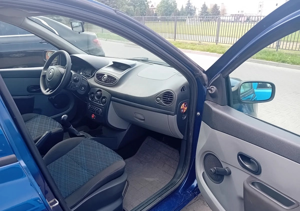 Renault Clio cena 9900 przebieg: 161200, rok produkcji 2006 z Sieradz małe 56